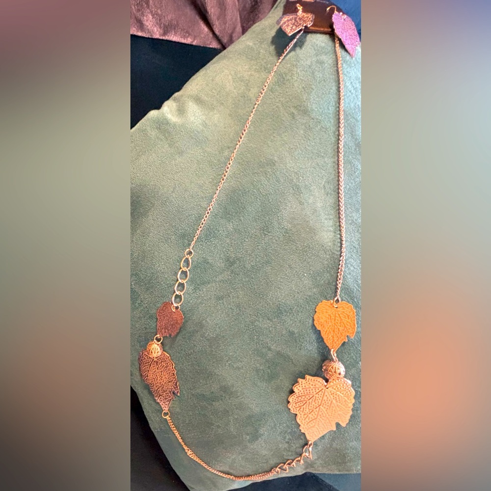 Silver Leaf Pendant Necklace & Earring Set